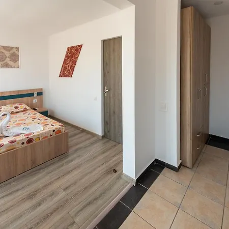 Vila Jun Guest house