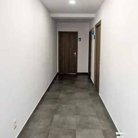 Vila Jun 3* 艾福雷诺德