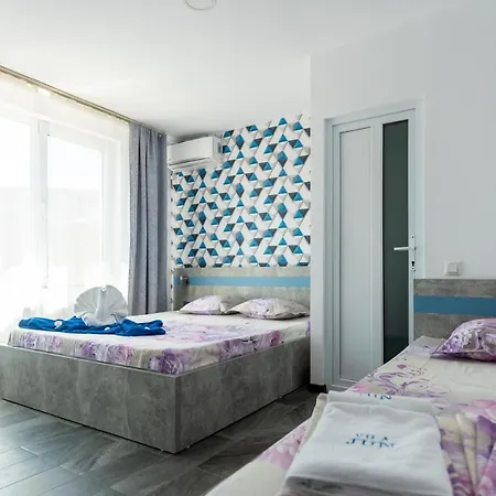 招待所 Vila Jun 艾福雷诺德