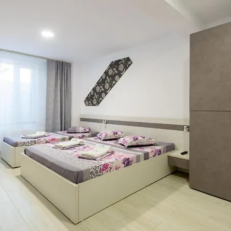 Vila Jun 3* 艾福雷诺德