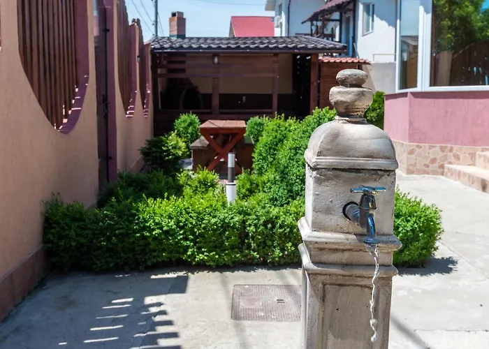 Vila Jun Guest house 3*