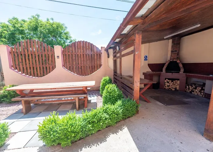 Guest house Vila Jun 3*